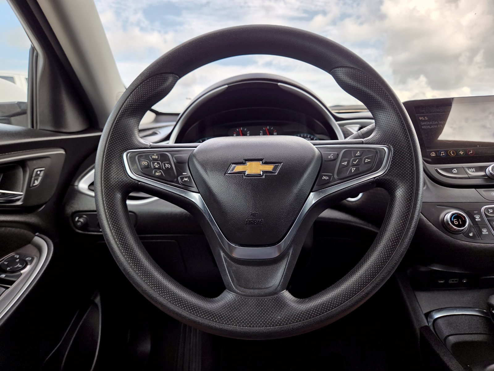 Used 2024 Chevrolet Malibu LT FWD image 45