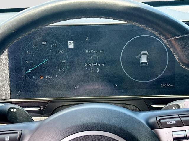Certified 2024 Hyundai Kona SEL w/ Convenience Package FWD image 12
