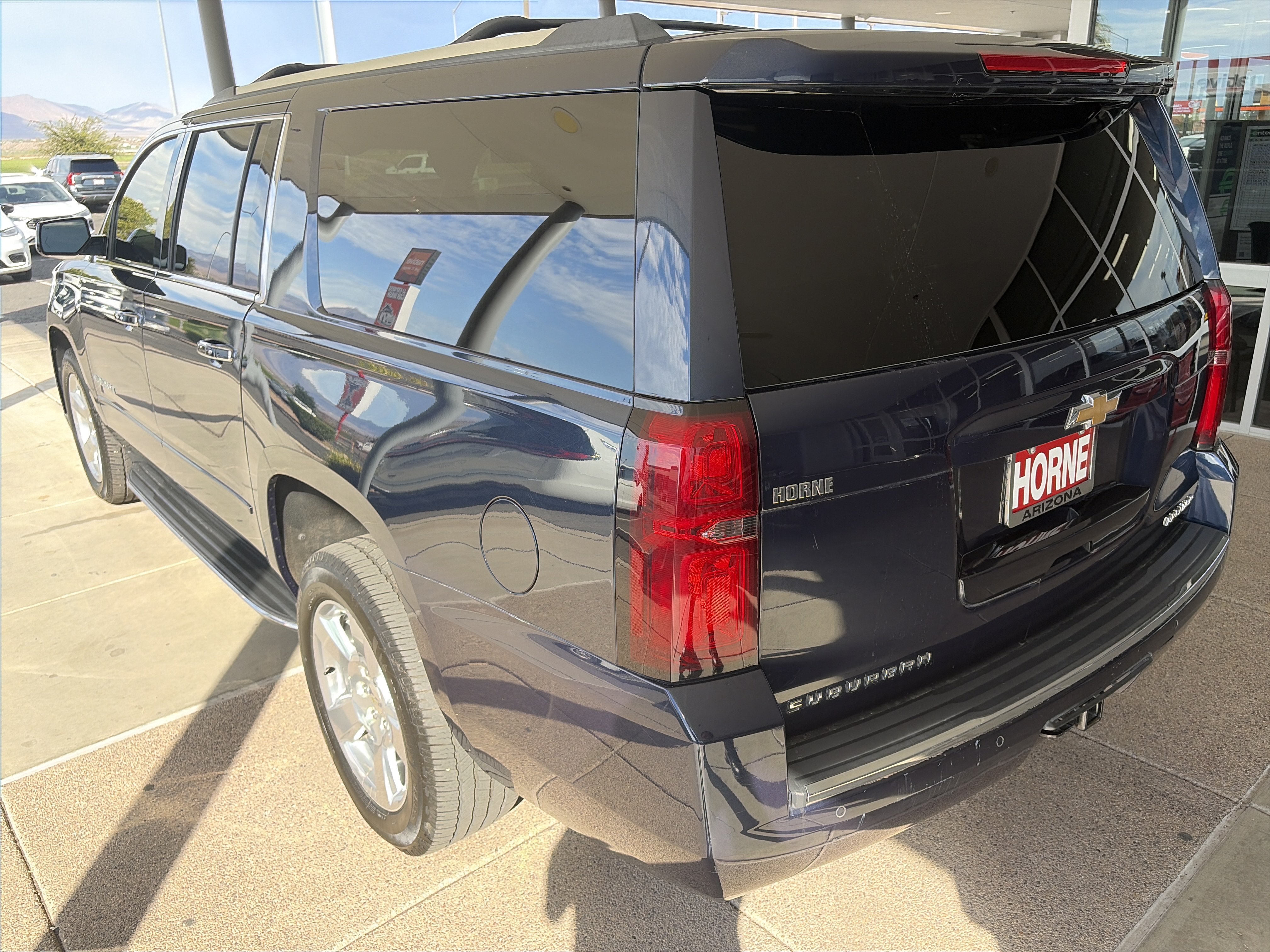 Used 2019 Chevrolet Suburban Premier AWD/4WD image 7