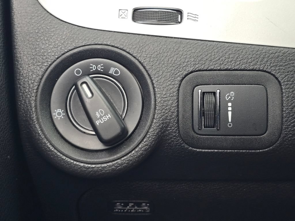 Used 2014 Dodge Journey SXT w/ Flexible Seating Group FWD image 22