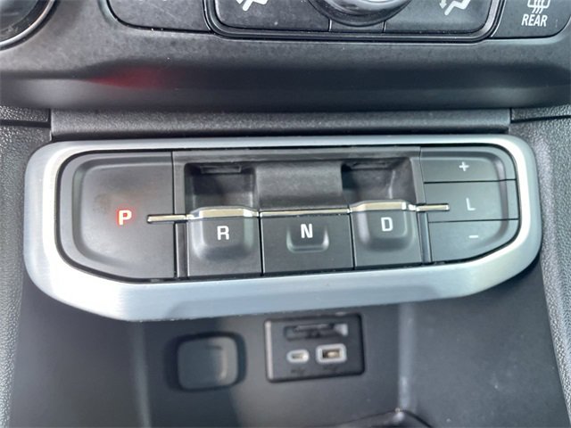 Used 2023 GMC Acadia SLT image 16