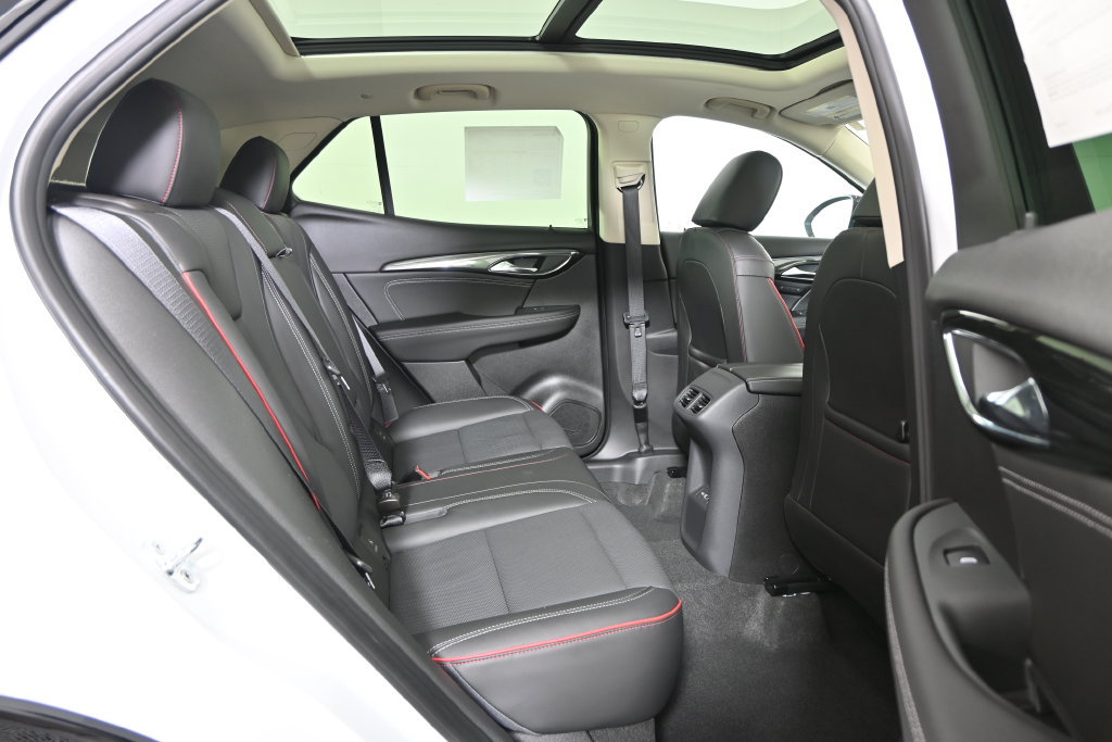 Used 2023 Buick Envision Essence w/ Sport Touring Package AWD/4WD image 16