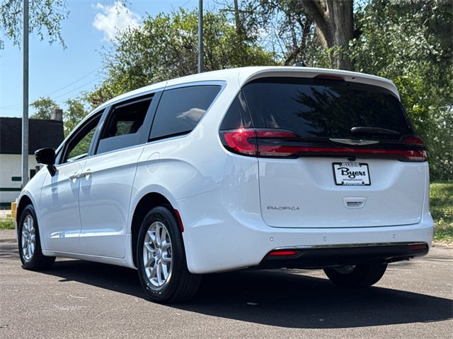 New 2026 Chrysler Pacifica Select image 8