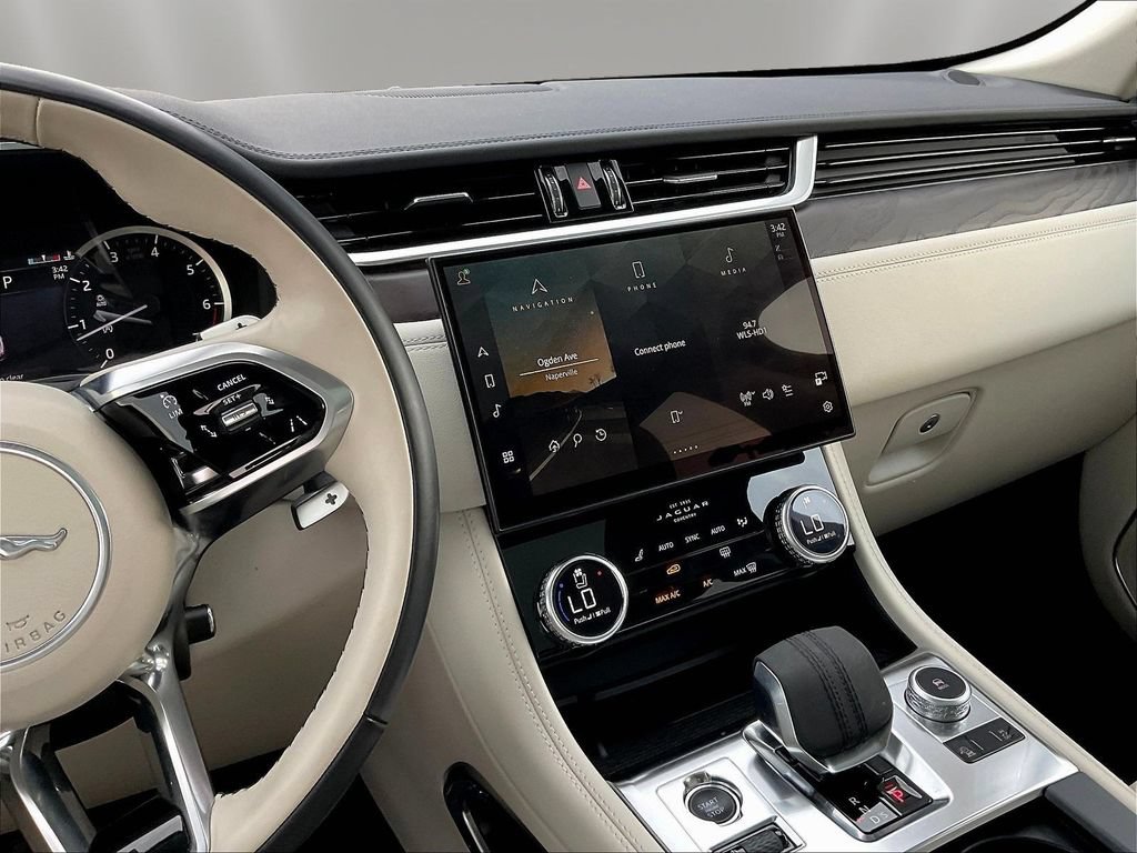 Used 2022 Jaguar F-PACE S AWD/4WD image 9