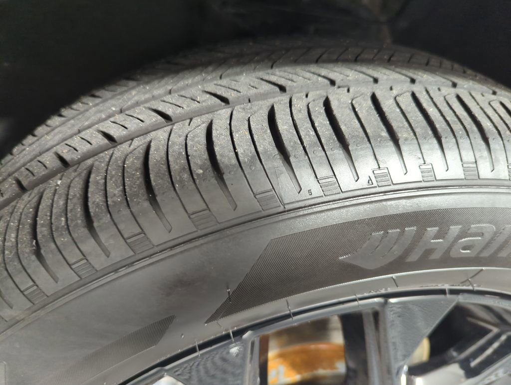 Certified 2025 Honda HR-V Sport image 23