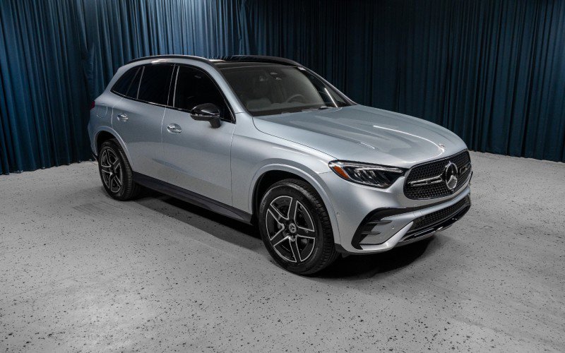 Certified 2026 Mercedes-Benz GLC 300 image 3