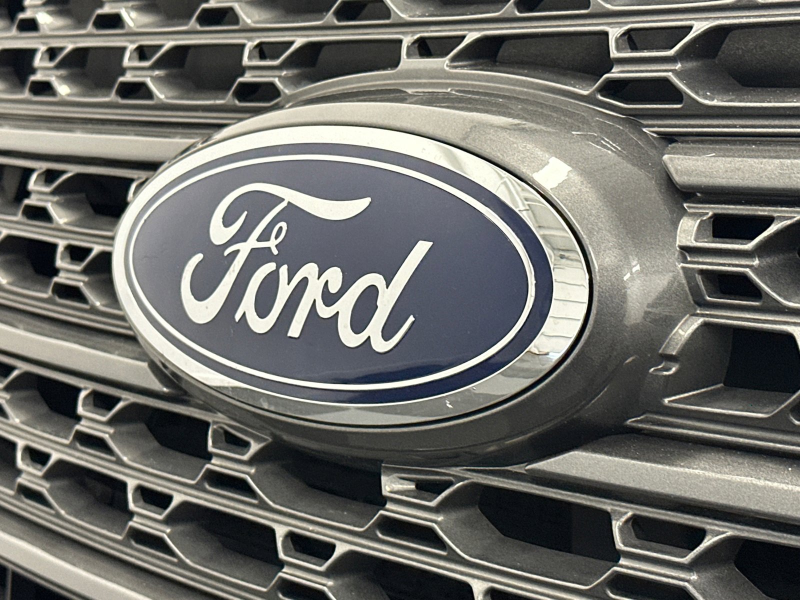 Used 2022 Ford Explorer XLT w/ Equipment Group 202A image 14