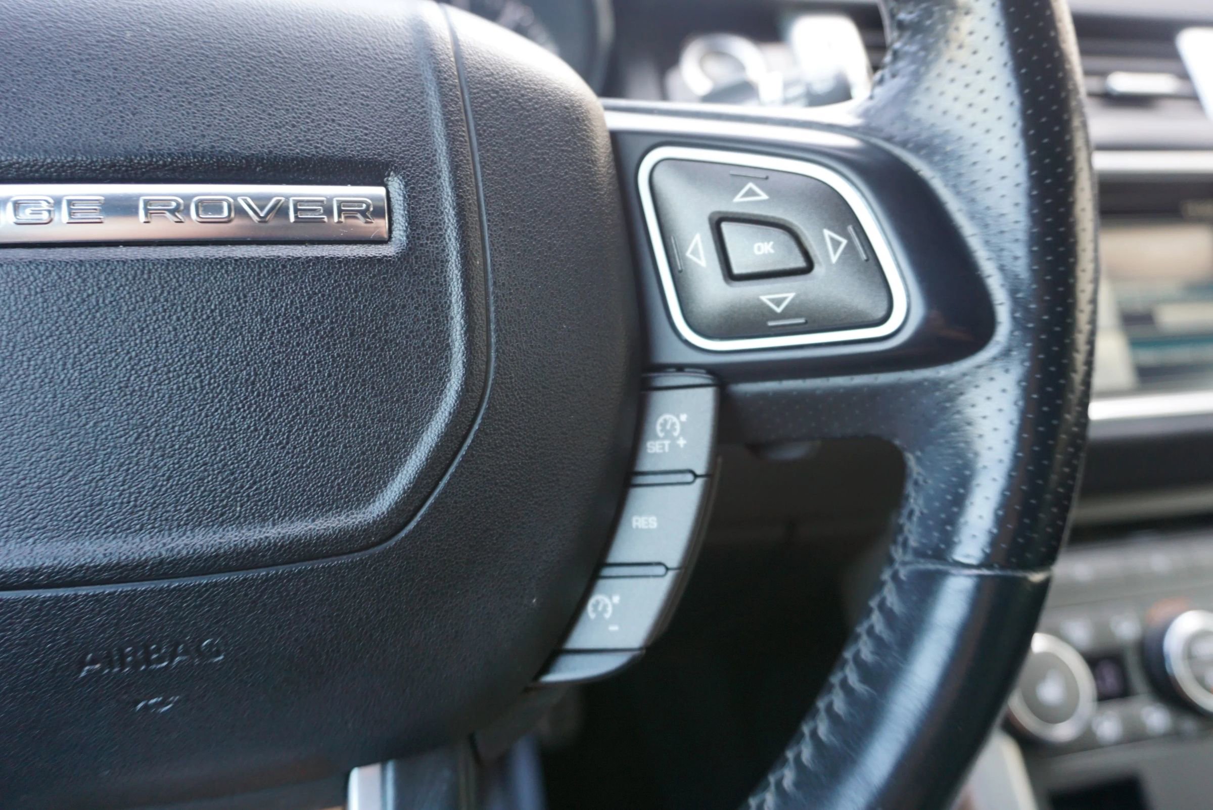 Used 2015 Land Rover Range Rover Evoque Dynamic AWD/4WD image 36