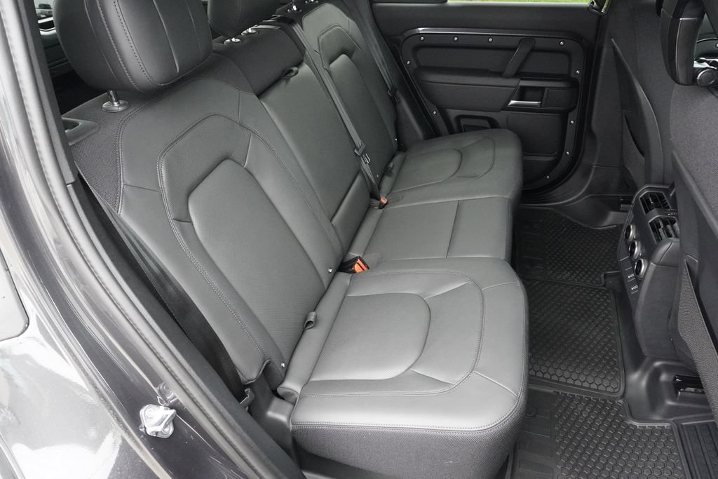 New 2026 Land Rover Defender 110 X AWD/4WD image 27