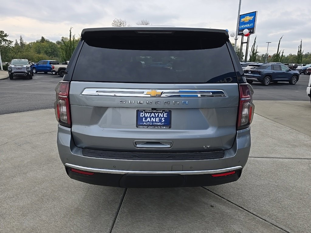 Used 2023 Chevrolet Suburban LT image 5