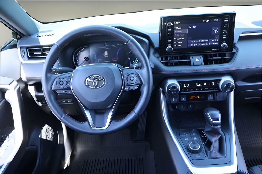 Certified 2021 Toyota RAV4 SE w/ Weather & Moonroof Package AWD/4WD image 17