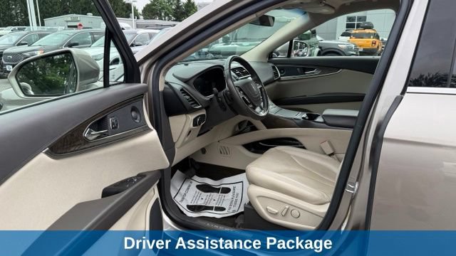 Used 2019 Lincoln Nautilus Reserve AWD/4WD image 10