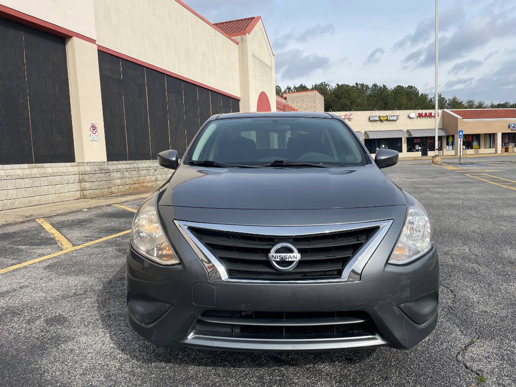 Used 2019 Nissan Versa S Plus image 4