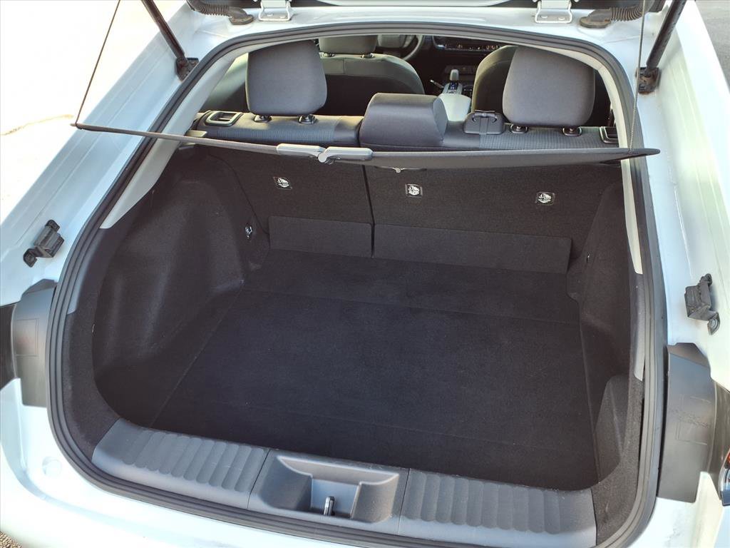 Used 2025 Toyota Prius Limited image 25