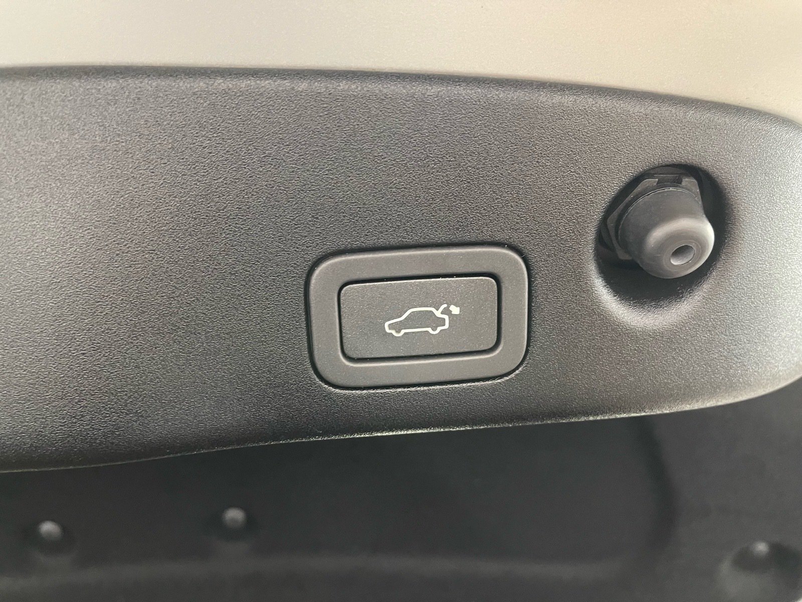 Used 2013 Jaguar XJ RWD image 35