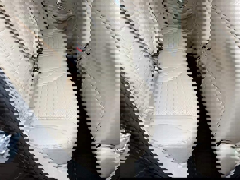 Used 2018 Mercedes-Benz GLC 300 4MATIC w/ Premium Package image 42