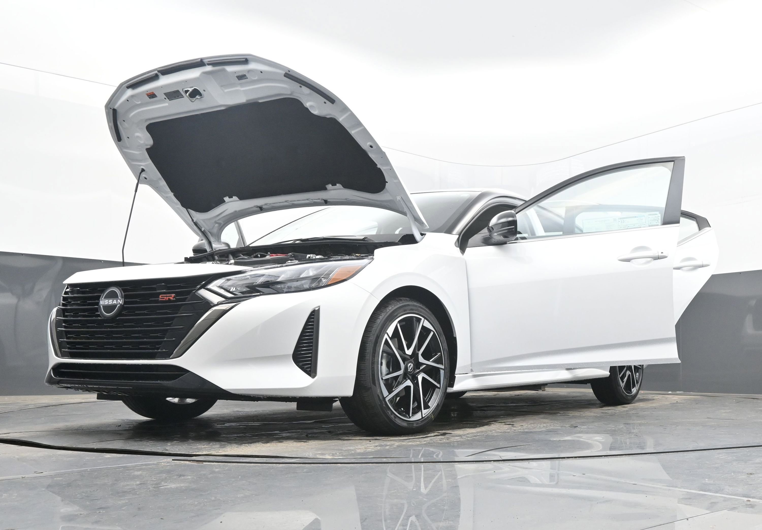 New 2025 Nissan Sentra SR w/ SR Premium Package image 40