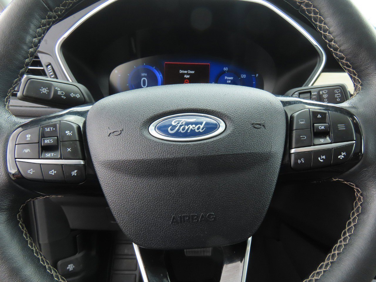 Certified 2022 Ford Escape Titanium w/ Titanium Elite Package FWD image 29