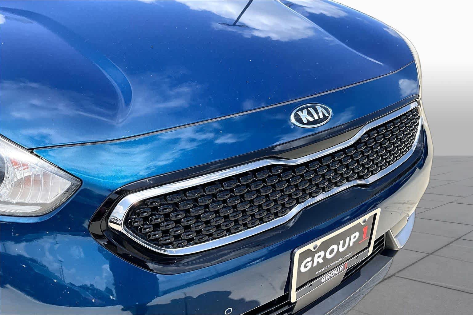 Used 2018 Kia Niro Touring FWD image 28
