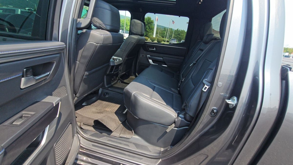Used 2024 Toyota Tundra Platinum AWD/4WD image 9