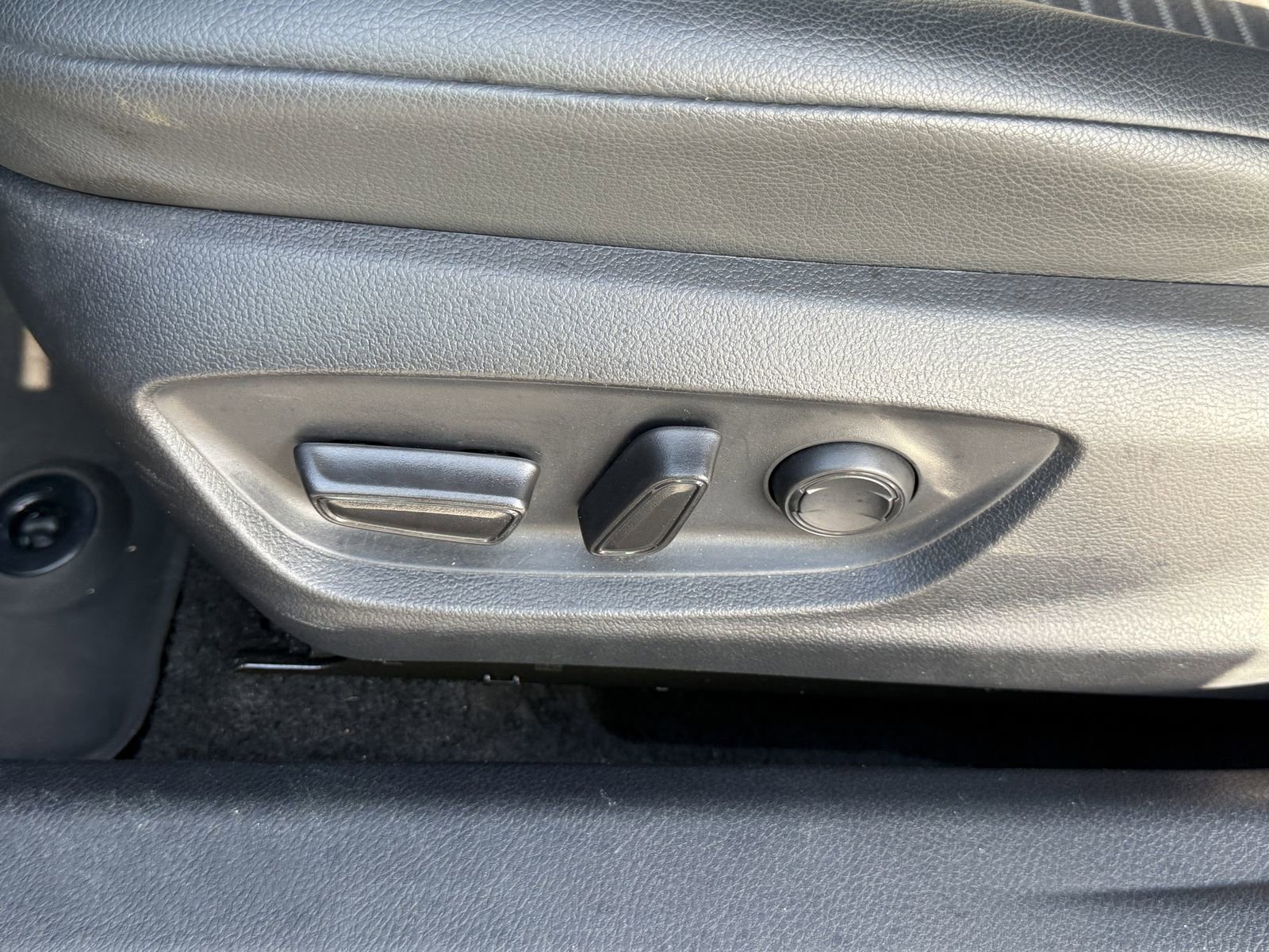 Used 2023 Toyota Camry SE w/ Convenience Package image 16