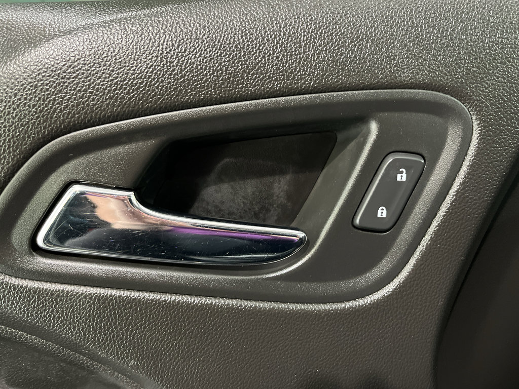 Used 2015 GMC Canyon SLE w/ All-Terrain Package image 25