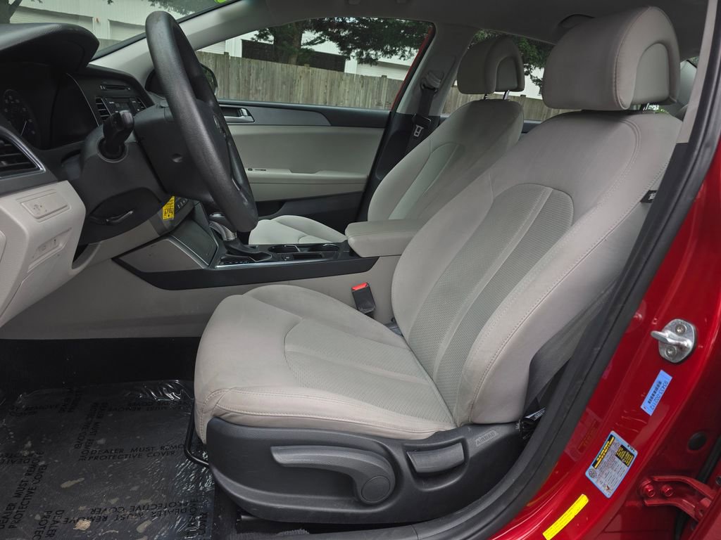Used 2017 Hyundai Sonata SE FWD image 25
