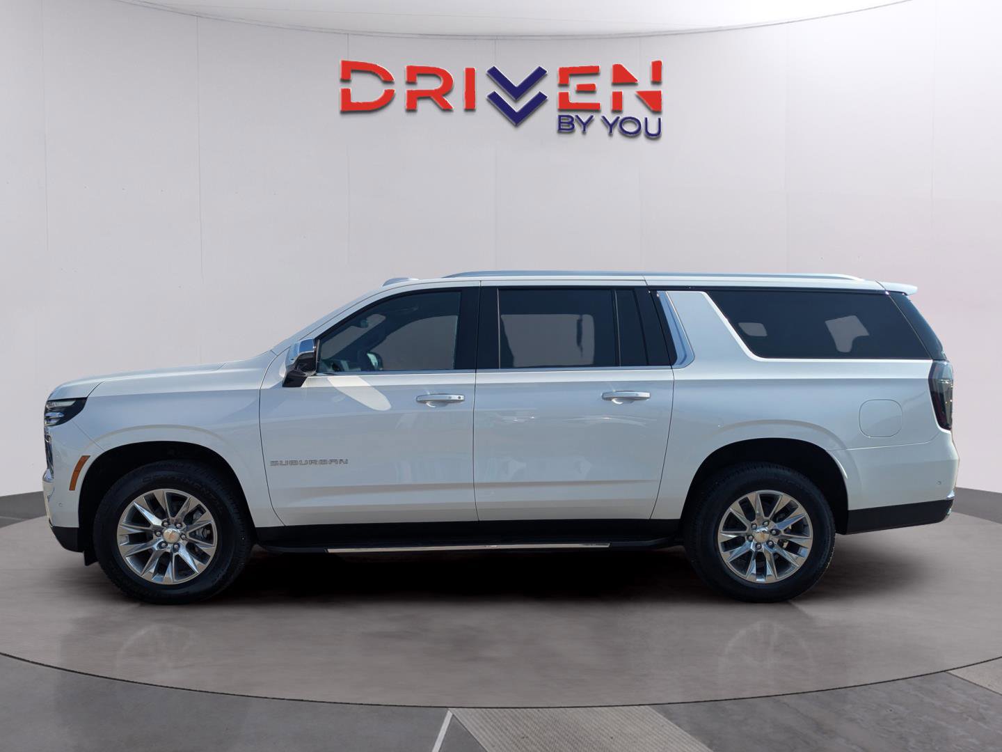 New 2025 Chevrolet Suburban Premier image 2