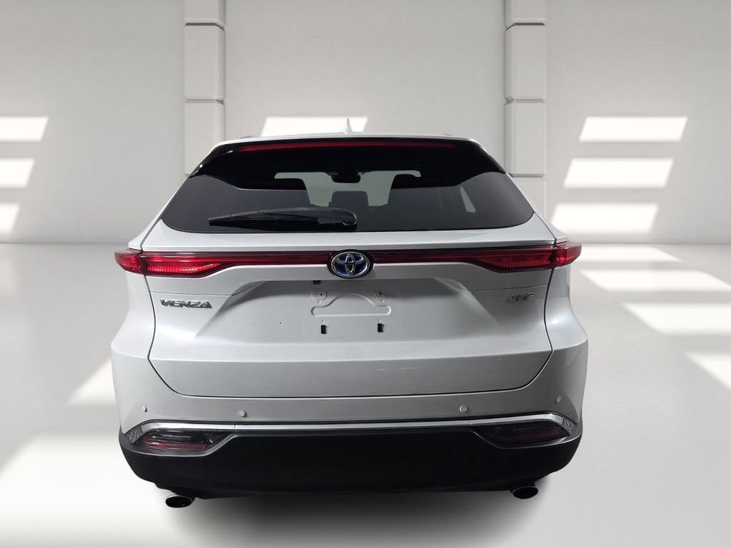Used 2024 Toyota Venza XLE AWD/4WD image 7