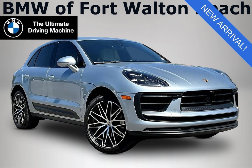 Used 2023 Porsche Macan Turbo image 1