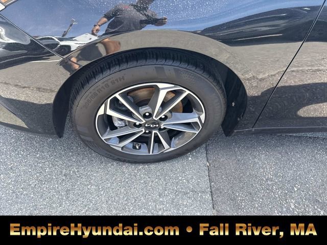 Used 2023 Kia Forte LXS image 10