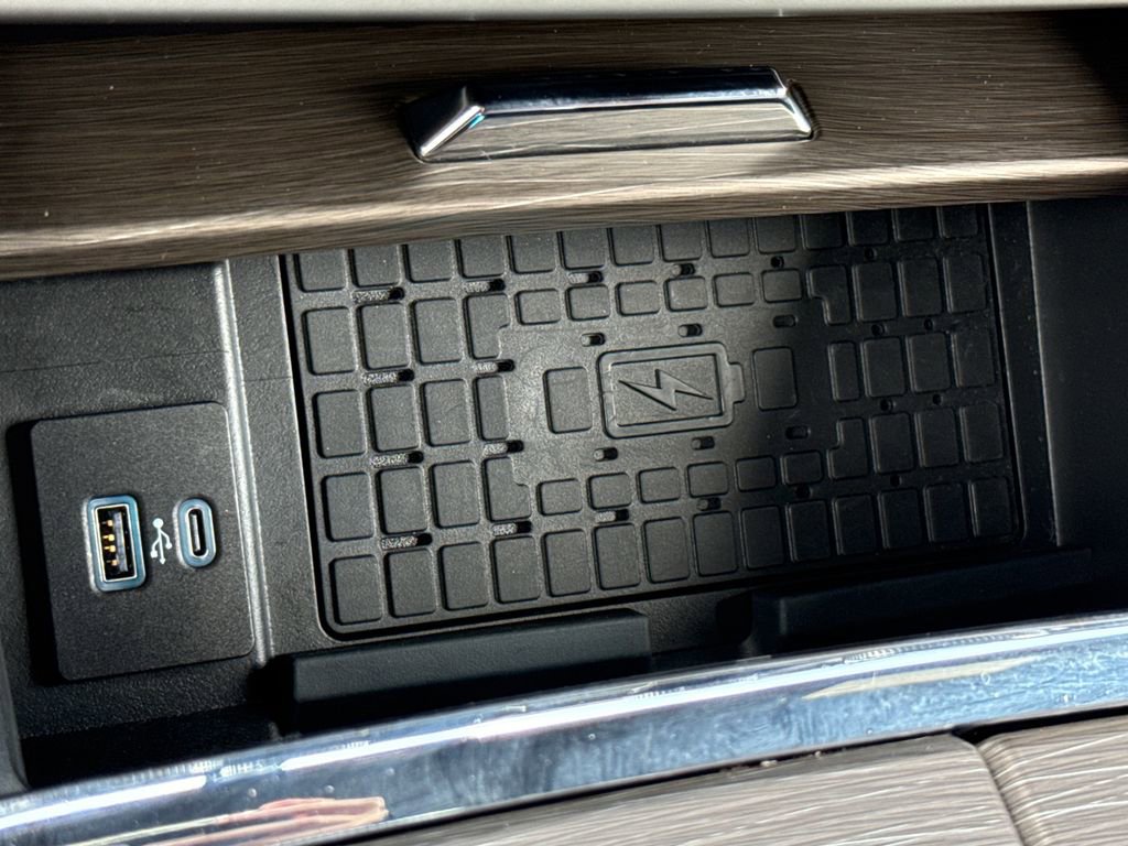 Certified 2022 Ford Expedition Max Limited image 26