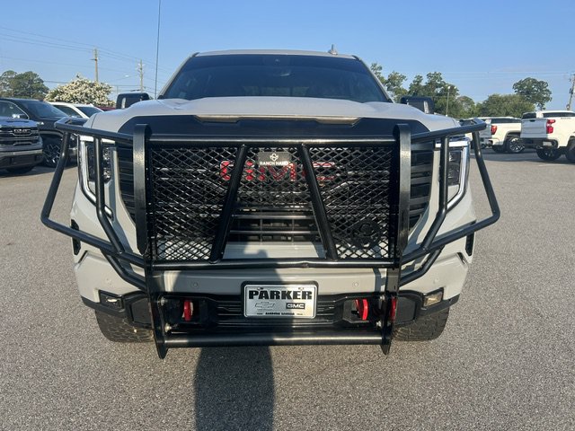 Used 2025 GMC Sierra 1500 AT4 w/ Technology Package AWD/4WD image 3