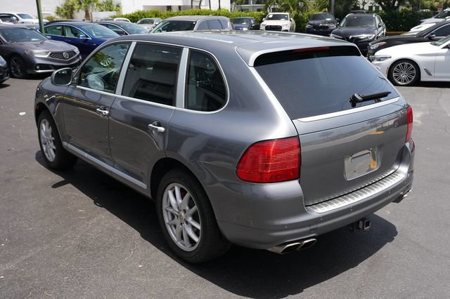 Used 2005 Porsche Cayenne Turbo AWD/4WD image 8