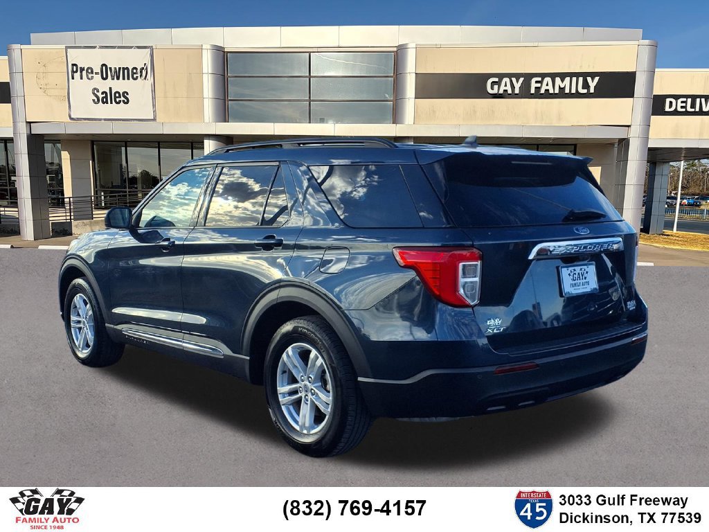 Used 2024 Ford Explorer XLT RWD image 2