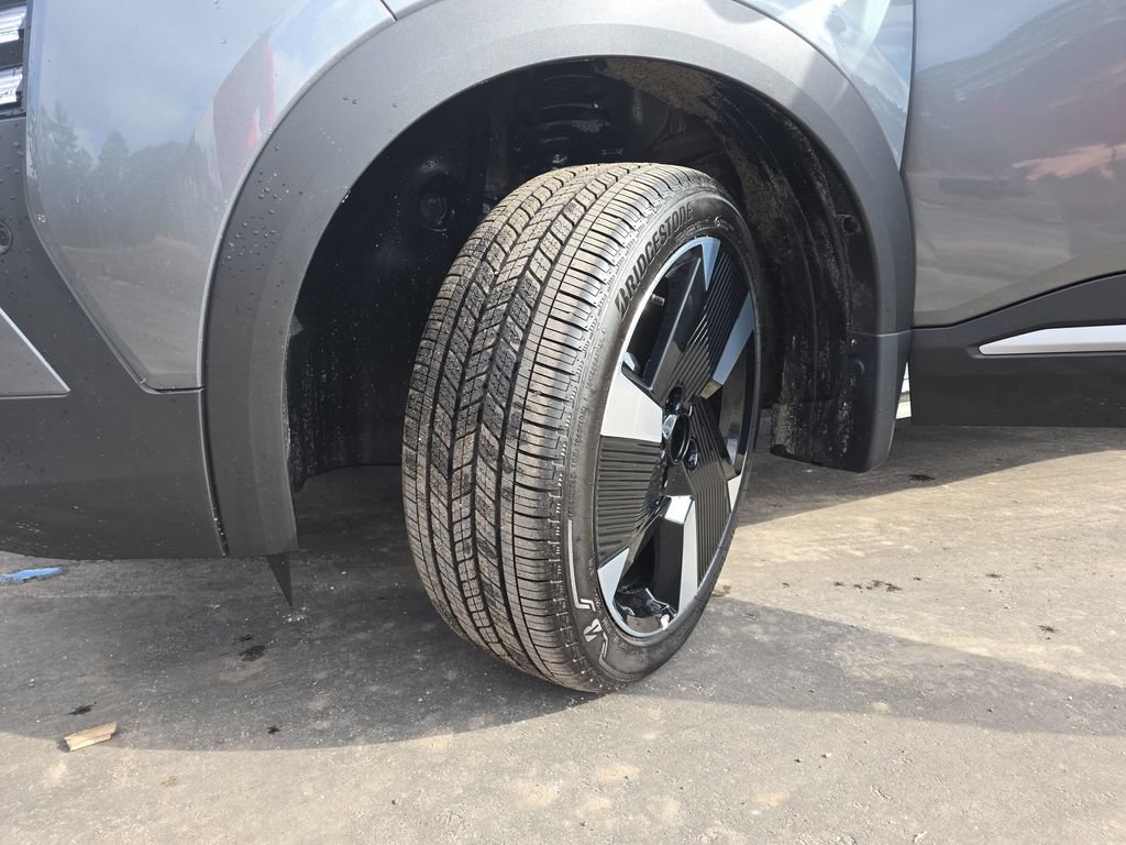 New 2026 Nissan Kicks SR w/ SR Premium Package FWD image 33