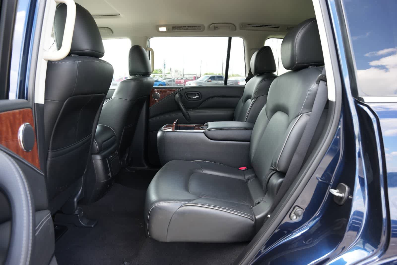 Used 2019 INFINITI QX80 Luxe w/ All-Season Package image 16