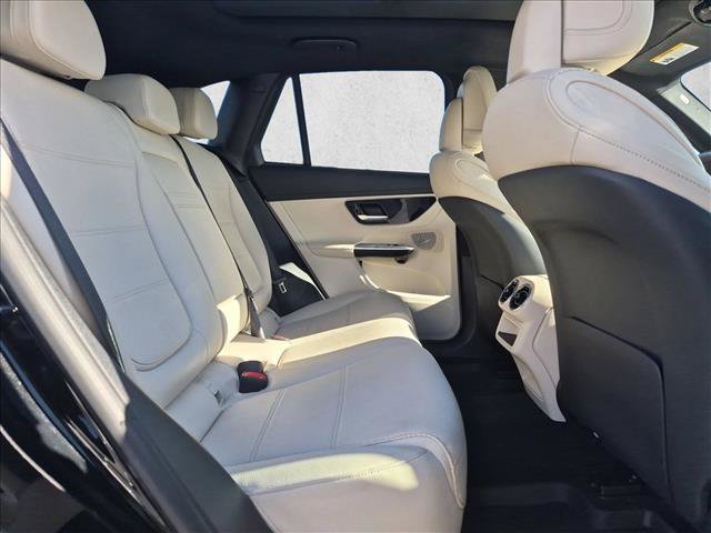 Used 2024 Mercedes-Benz GLC 300 4MATIC image 19