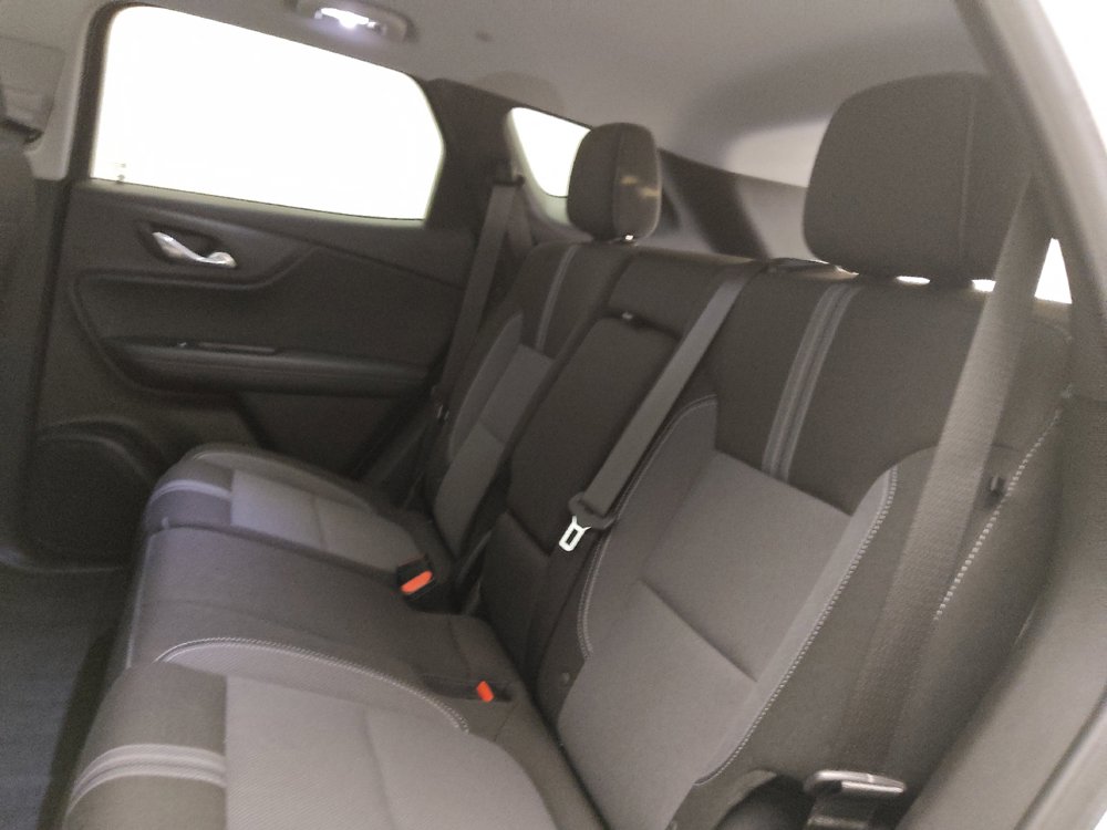 Used 2024 Chevrolet Blazer LT w/ Convenience Package FWD image 18