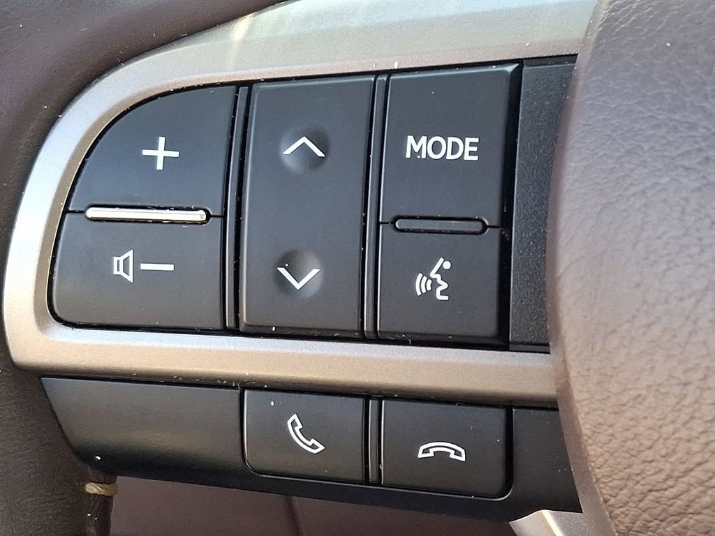 Used 2016 Lexus ES 350 w/ Luxury Package w/Wood Trim image 22