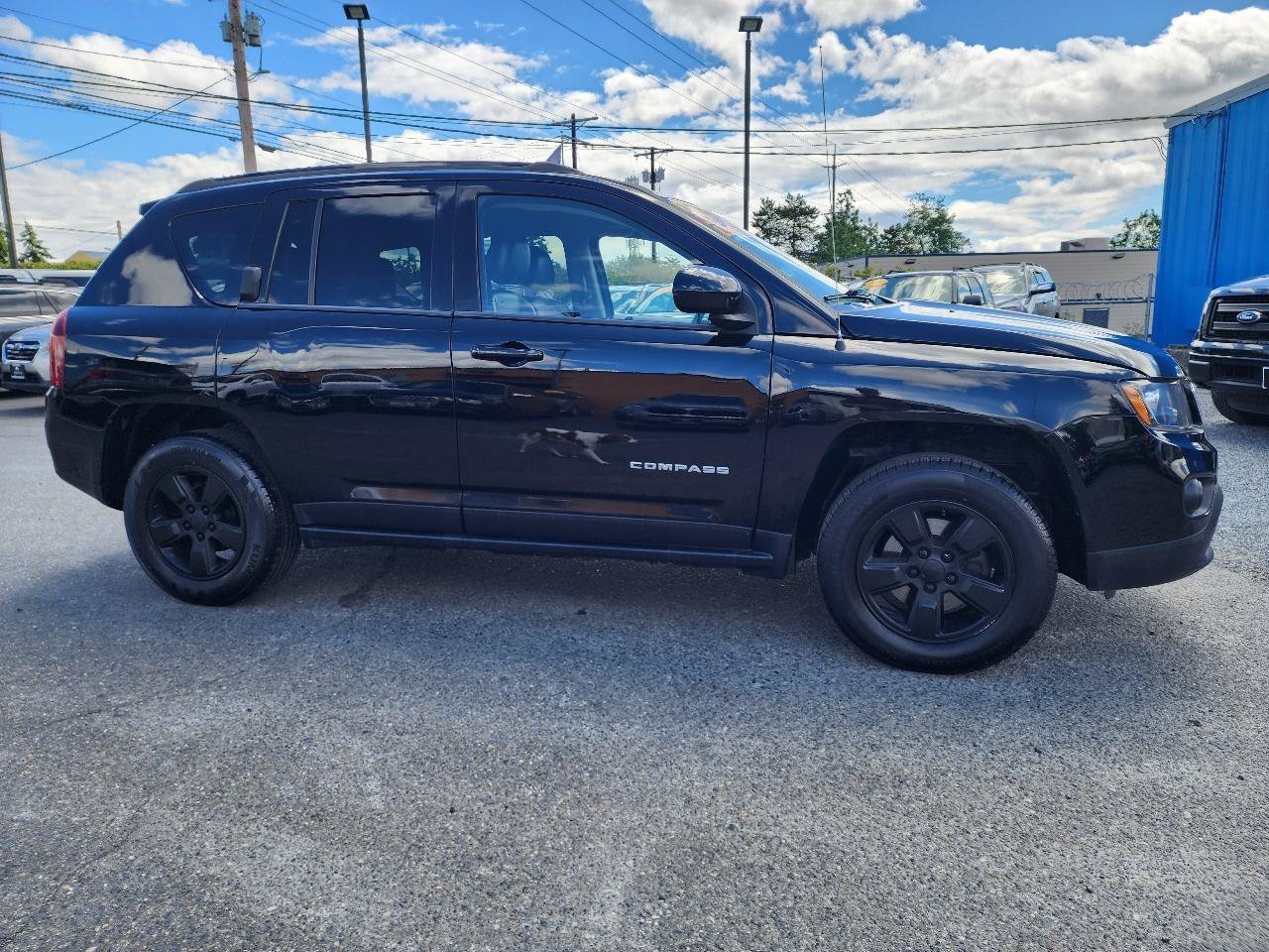 Used 2015 Jeep Compass Latitude FWD image 5