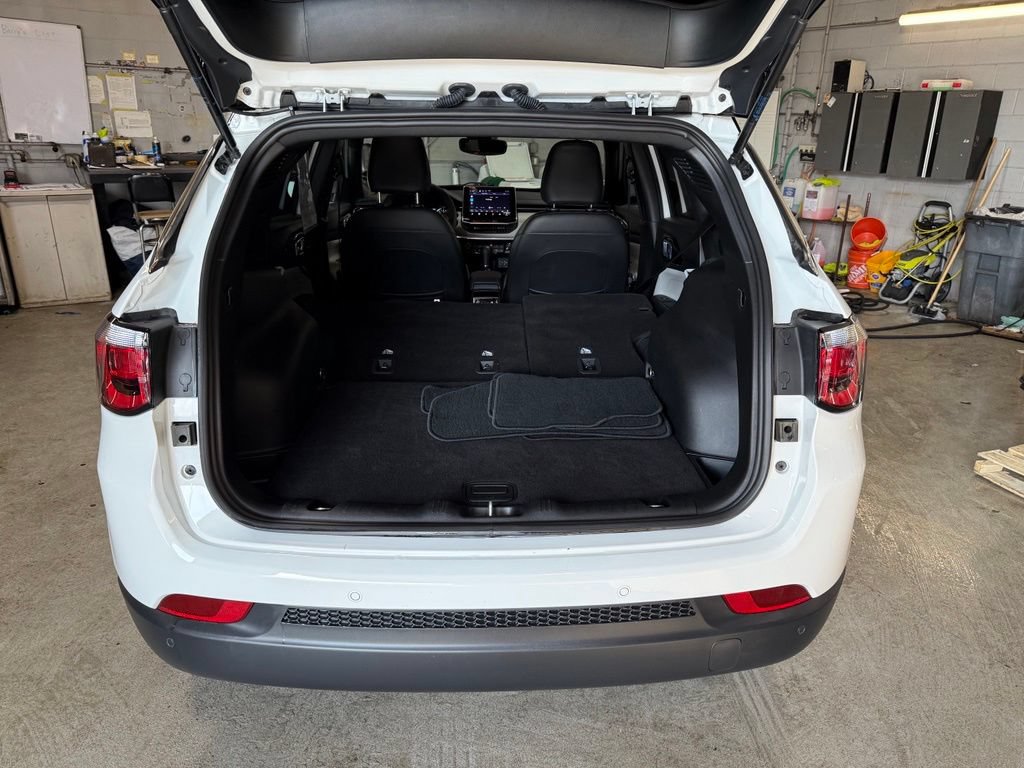 Used 2024 Jeep Compass Limited AWD/4WD image 30