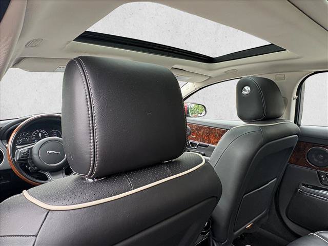 Used 2018 Jaguar XJ R-Sport AWD/4WD image 13
