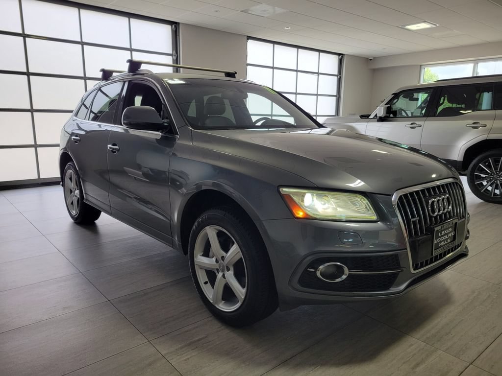 Used 2017 Audi Q5 2.0T Premium Plus w/ Technology Package AWD/4WD image 6