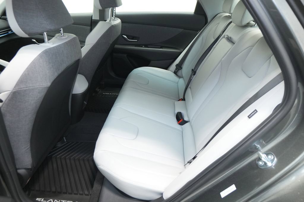New 2026 Hyundai Elantra Limited image 19