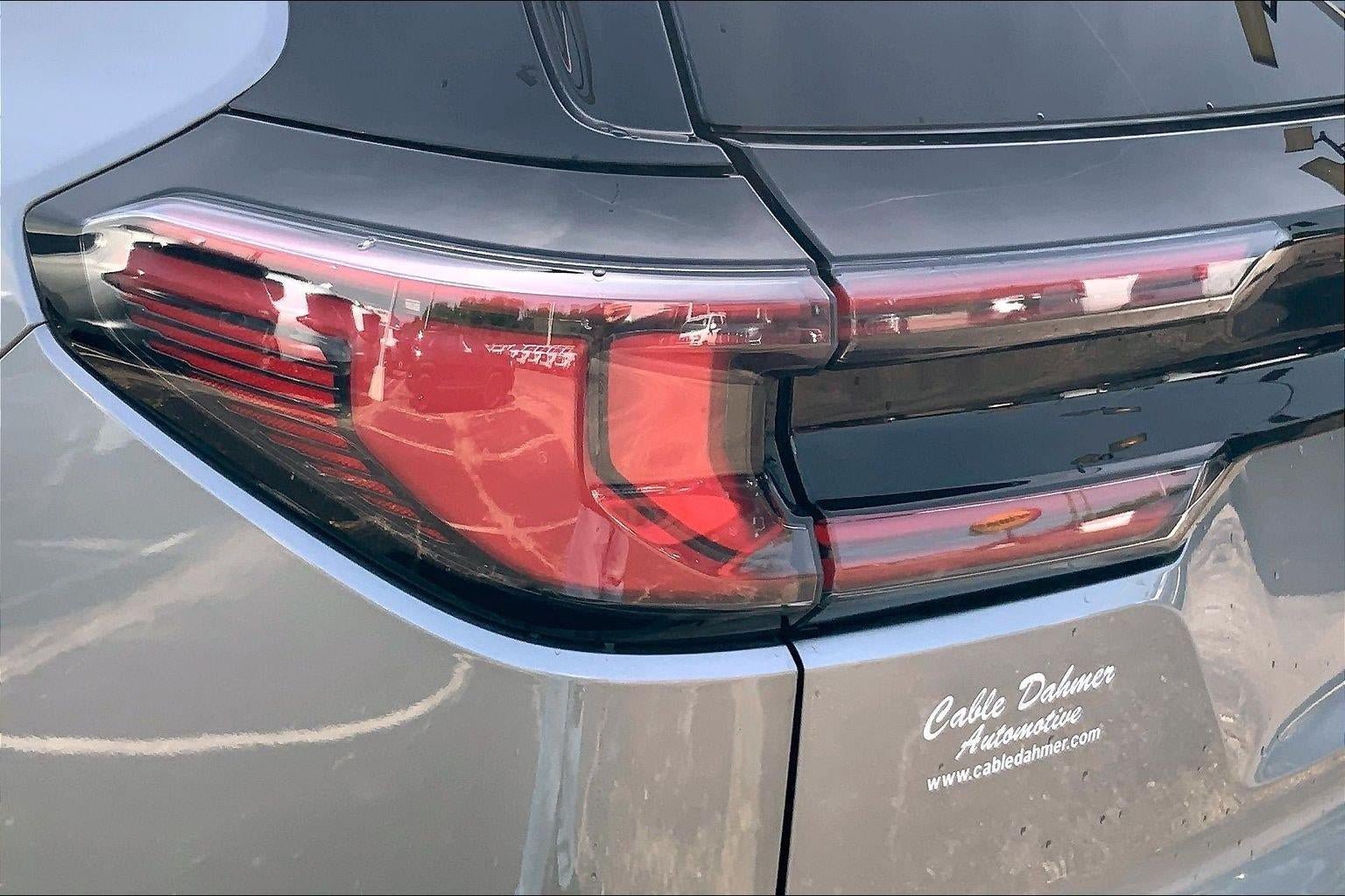 Used 2025 GMC Acadia Elevation FWD image 26