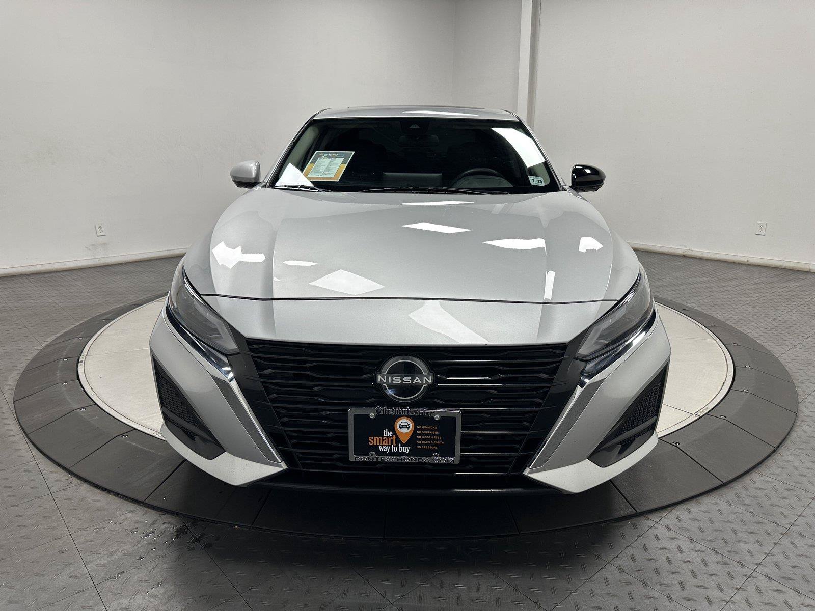 Used 2024 Nissan Altima 2.5 SL AWD/4WD image 5