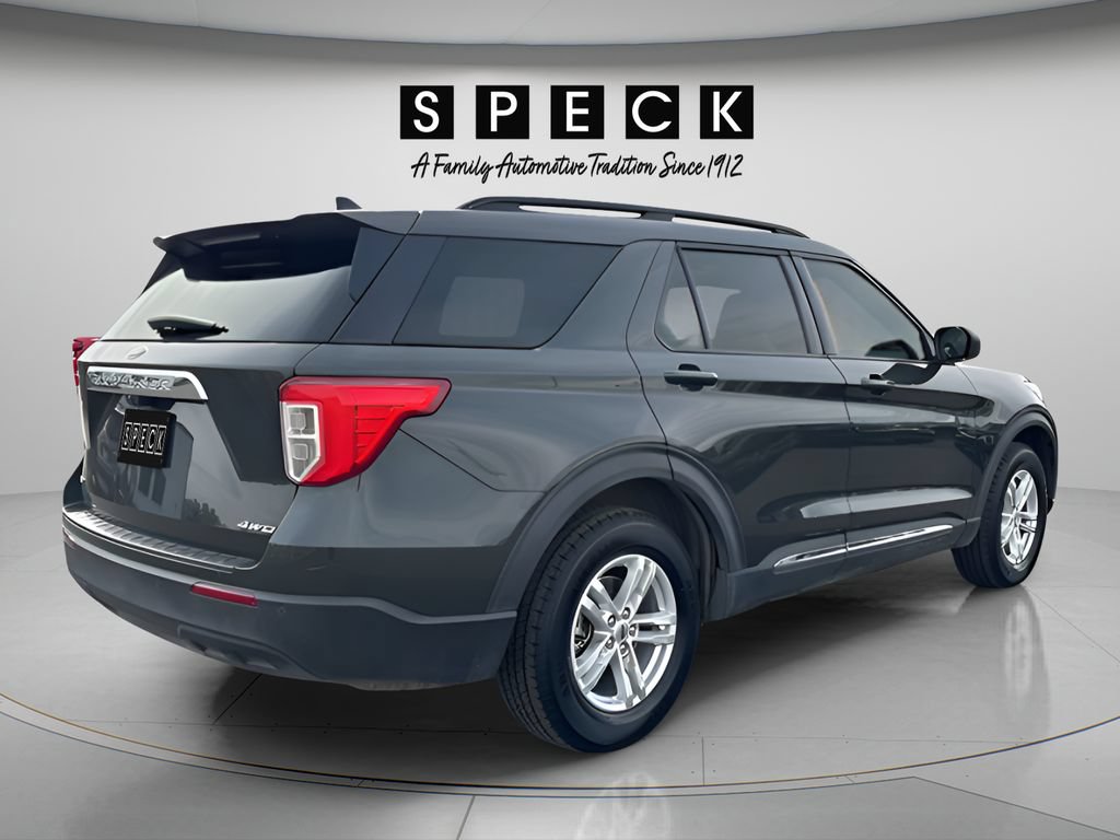 Used 2022 Ford Explorer XLT AWD/4WD image 5
