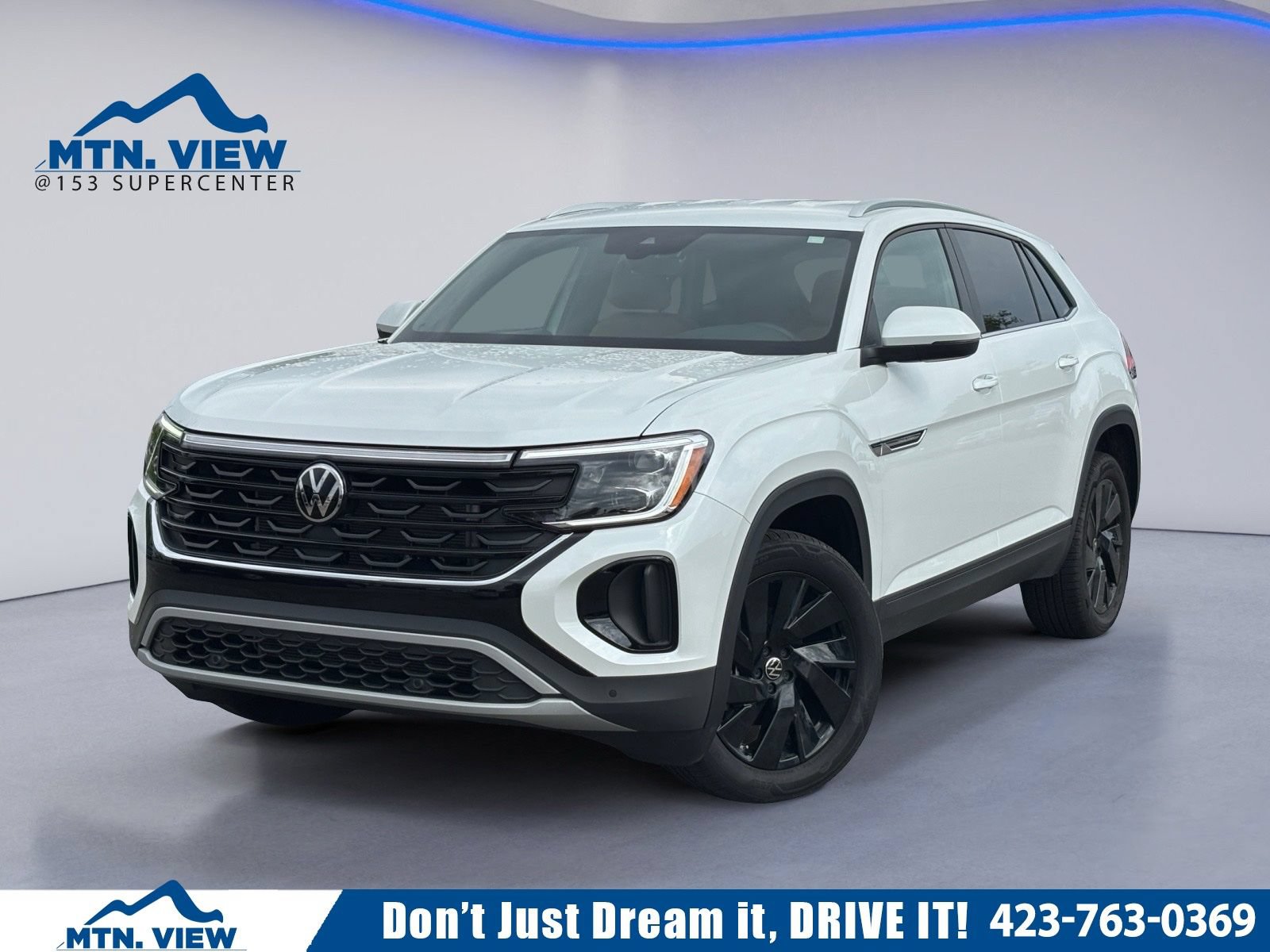 Used 2026 Volkswagen Atlas Cross Sport SE w/ Black Wheel Package