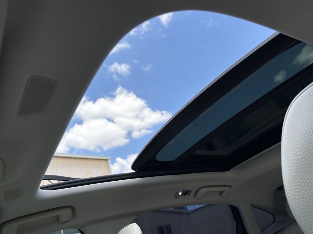 Used 2018 Volvo S90 T5 Momentum w/ Convenience Package FWD image 23